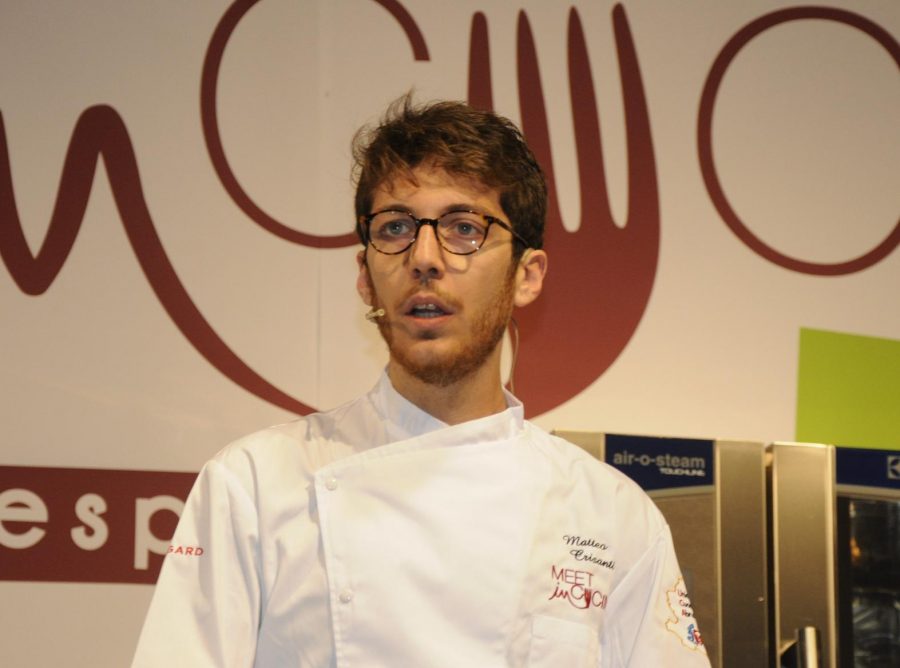 Il giovane Mattia Crisanti ha inaugurato il Meet in Cucina 2018 (ph. Ivan Masciovecchio)