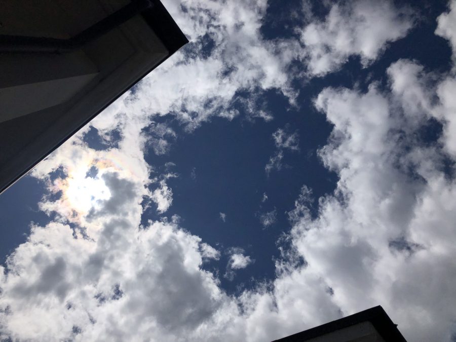 Autrice: Fragili Marzia. Titolo: Il cielo non si può rinchiudere tra quattro mura. Mese: aprile