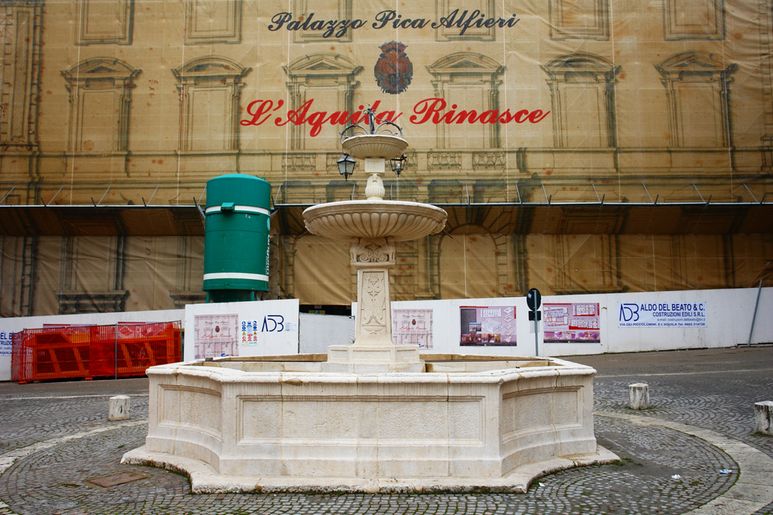 Ricostruiamoci non solo muri