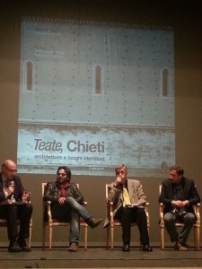 Nella foto, da sinistra: Il Prof Raffaele Giannantonio; il fotografo Stefano Schirato; il giornalista Enrico Di Carlo; l'arch. Aldo Giorgio Pezzi.