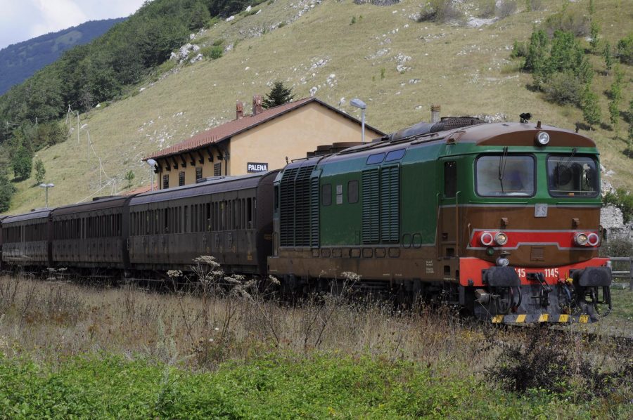 Treno storico in sosta alla stazione di Palena (ph. Ivan Masciovecchio)