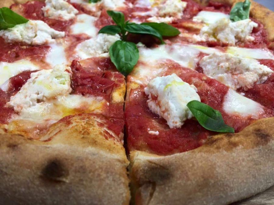 Pizza Margherita forte e gentile (ph. archivio La Sorgente)