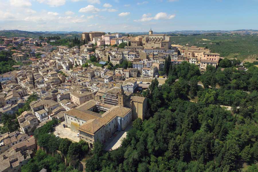 Loreto Aprutino ospita il festival Paesemadre