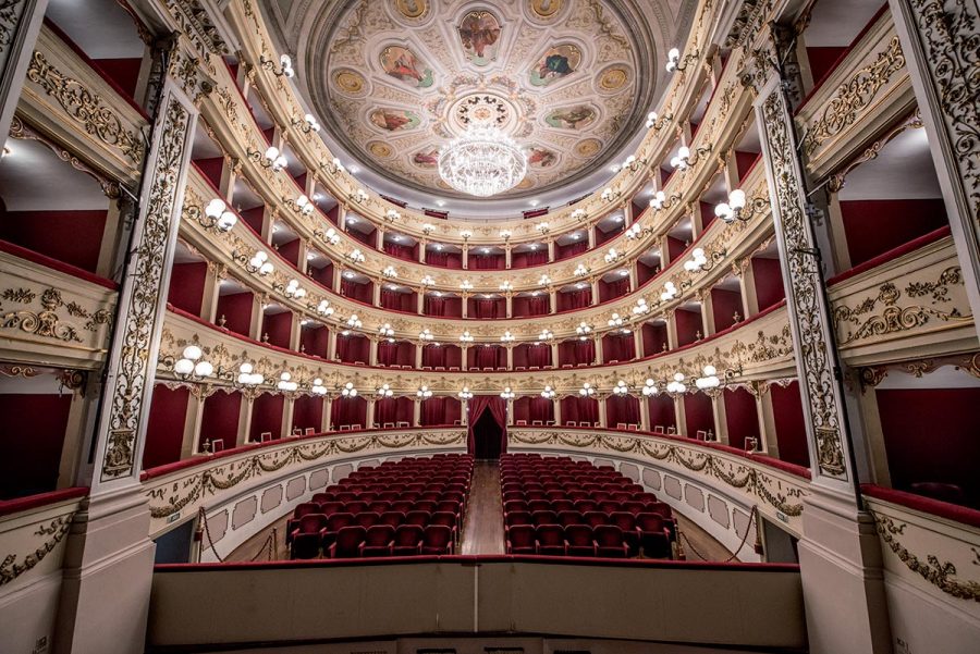 Teatro Marrucino di Chieti, interno.