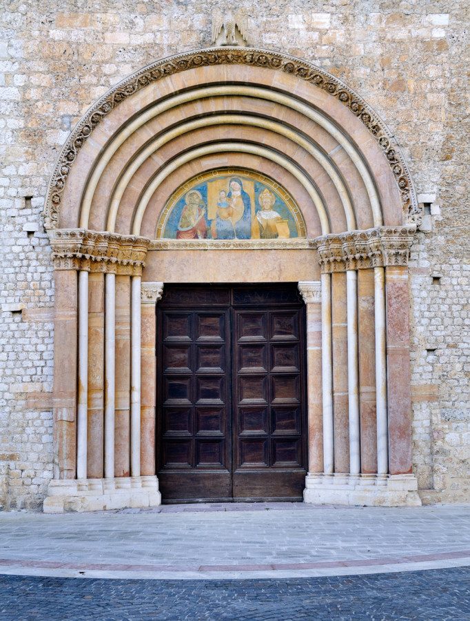 La Porta Santa all'Aquila. (ph.: Gino Di Paolo).
