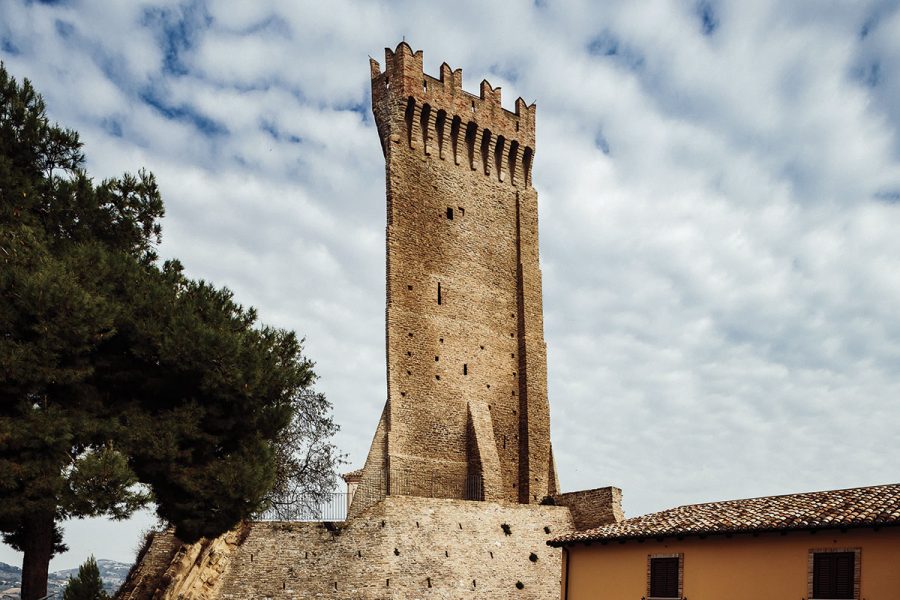 Torre di Montegualtieri (Cermignano) - Foto di Giancarlo Malandra