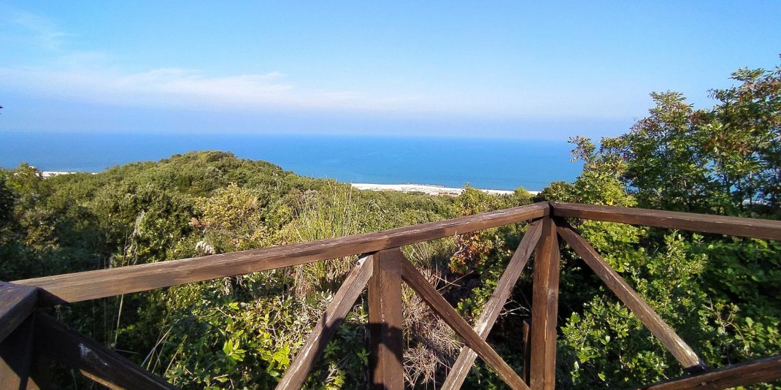 Frentana Bike, dalle colline all’Adriatico pedalando tra vigneti e trabocchi d’Abruzzo