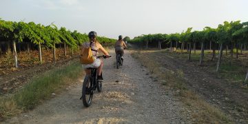 Frentana Bike, dalle colline all’Adriatico pedalando tra vigneti e trabocchi d’Abruzzo
