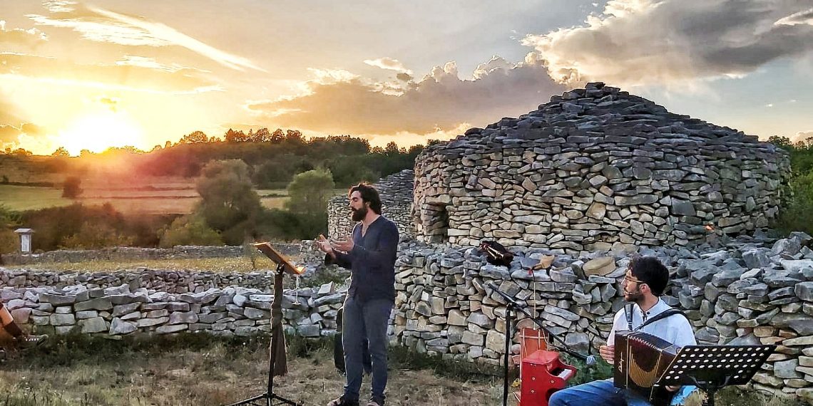 Escursione teatrale nella Valle Giumentina