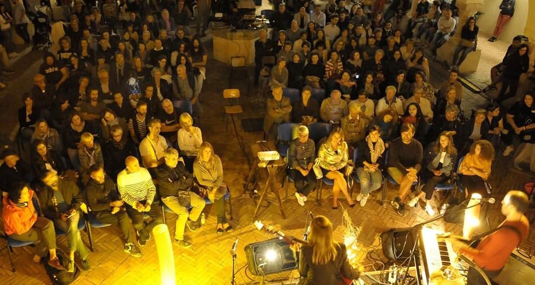 Teramo, Alessandro Preziosi e Setak illuminano la notte per Federica e Serena