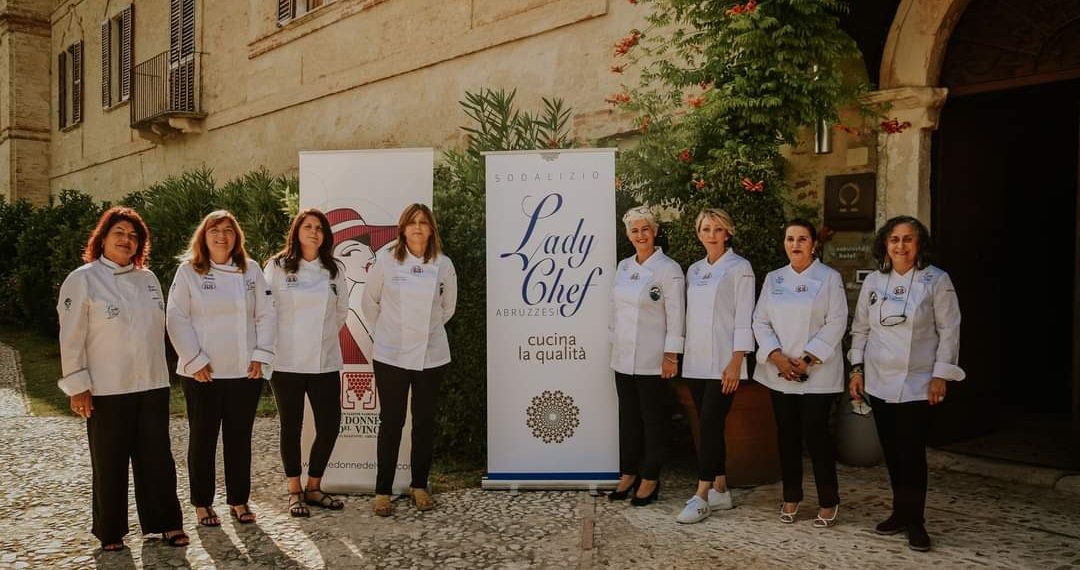 Cuoche in Cantina, cibo e vino al femminile nell’evento targato Le Donne del Vino e Lady Chef