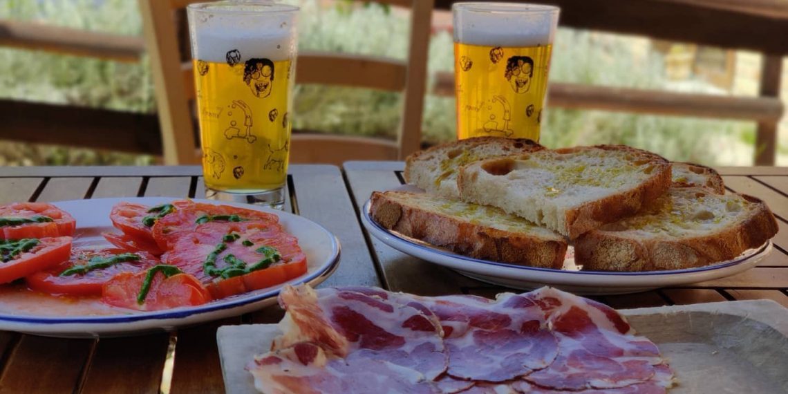 Notaresco, picnic contro la guerra all’agripub Opperbacco