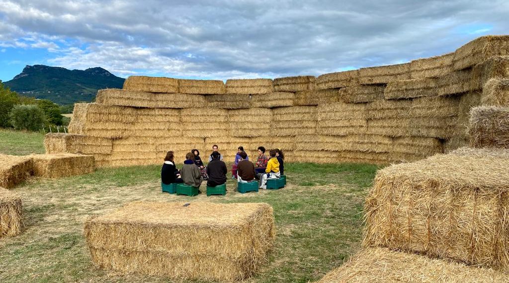 Triticum Laureti, a Loreto Aprutino teatro, musica e degustazioni nell’aia per celebrare la biodiversità vestina