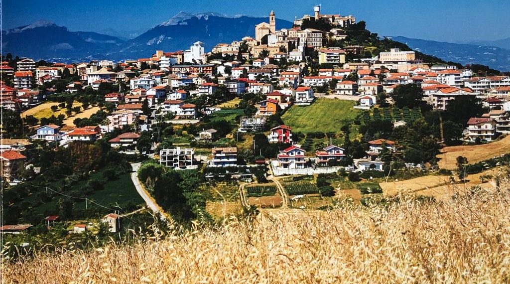 Tour diVino a Colonnella per tre giorni di degustazioni tra i vicoli del borgo