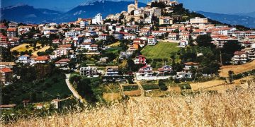 Tour diVino a Colonnella per tre giorni di degustazioni tra i vicoli del borgo