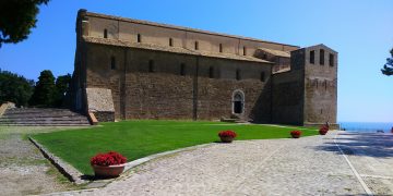 Sentine’ che vedi? A Fossacesia e San Salvo lo spettacolo multimediale dedicato a Franco Battiato