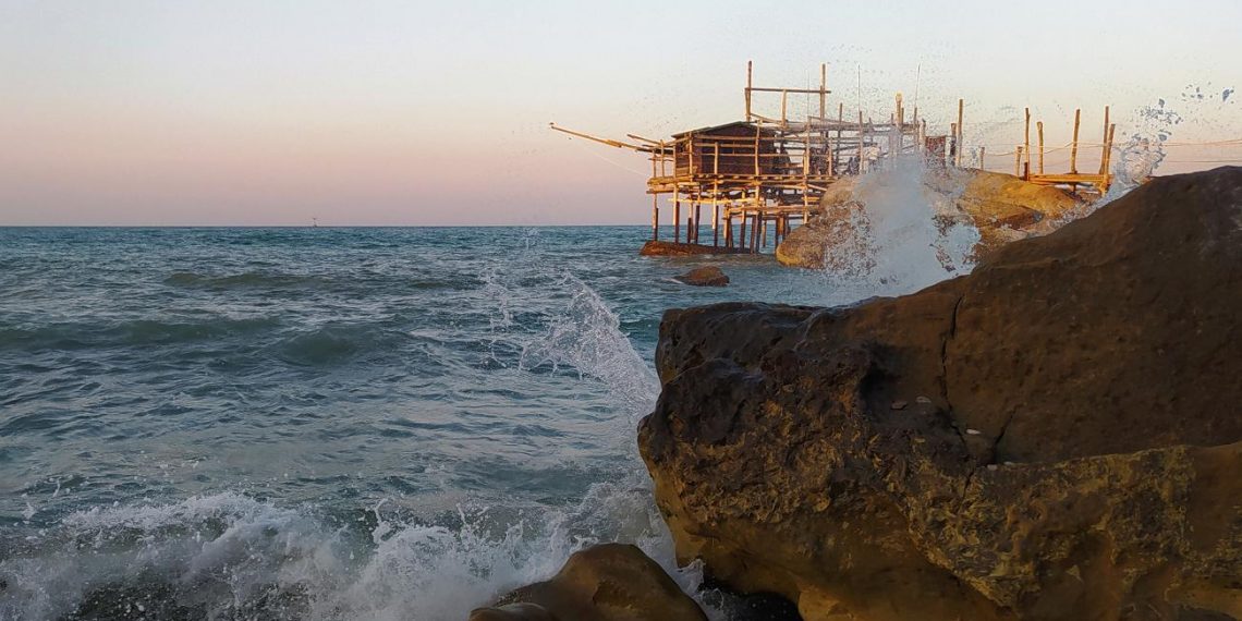 A Torino di Sangro il trabocco canta al mare
