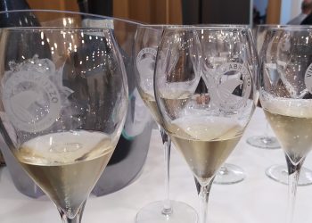 In alto i calici, a Natale si brinda con gli spumanti d’Abruzzo