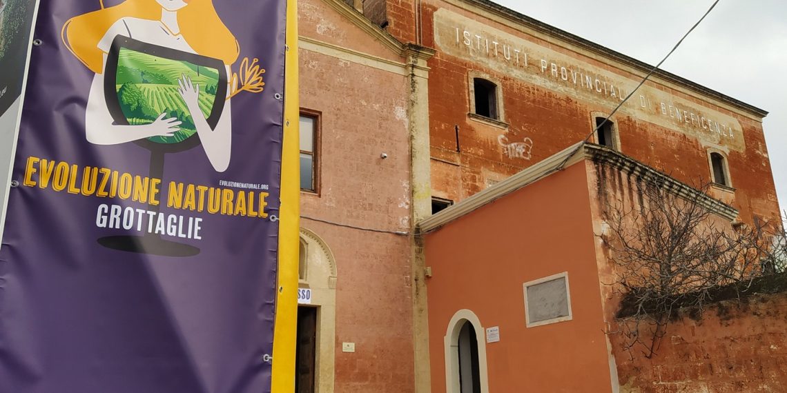 Evoluzione Naturale 2025, a Grottaglie tra vini artigianali, ceramiche e rispetto della terra