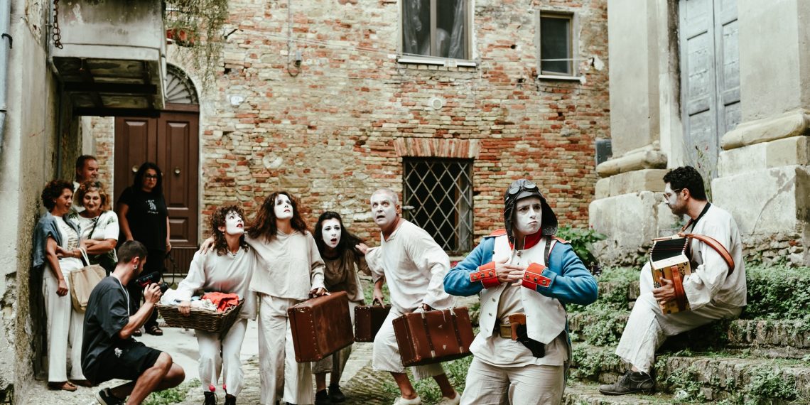 Trame e intrecci di arte, musica e socialità al Rumore Bianco Festival 2025
