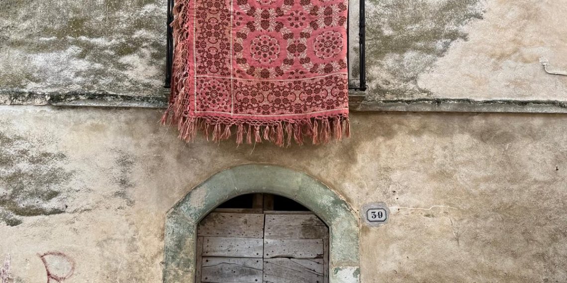 Goriano Valli, con «Ju Sbanment» rivive la tradizione delle coperte abruzzesi