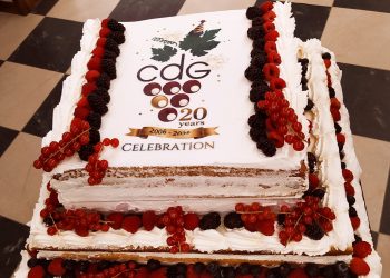 Il giro del mondo in otto vini per brindare al ventennale della Confraternita del Grappolo