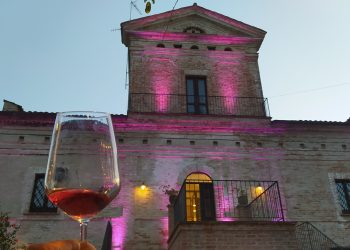 Pollutri, brindisi di primavera al Bosco di Don Venanzio con Naturalmente Rosa