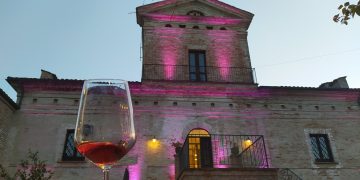 Pollutri, brindisi di primavera al Bosco di Don Venanzio con Naturalmente Rosa