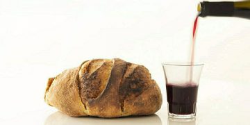 Scurcola Marsicana, all’Osteria Futuro i pani conditi incontrano i vini di montagna
